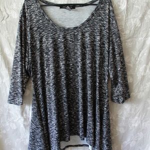 89th & Madison / black, white & grey tunic / size XL